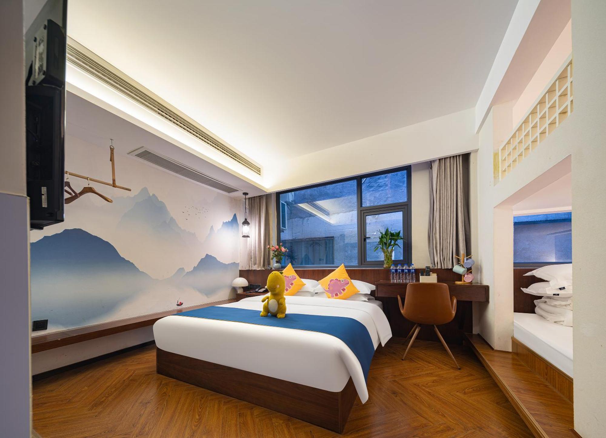 張家界武陵源北岸輕奢客棧 森林公園店 Hotel Zhangjiajie Exterior photo