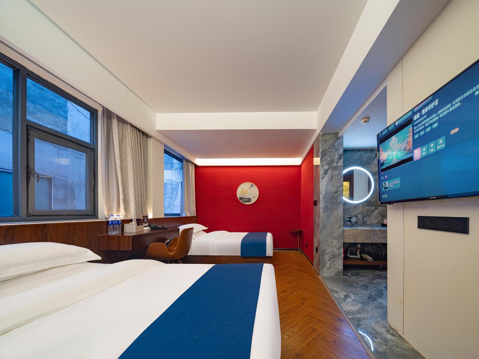張家界武陵源北岸輕奢客棧 森林公園店 Hotel Zhangjiajie Exterior photo